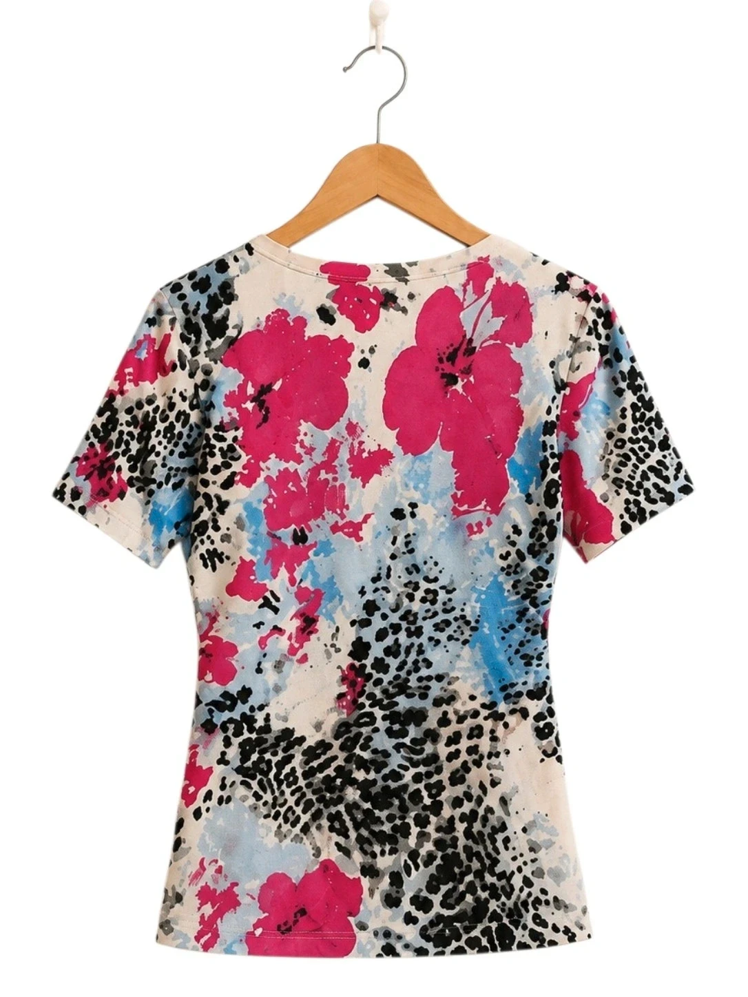 🌸 Nice Bluoltre t-shirt in very good condition. – photo 2